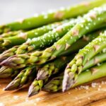 الهليون الطازج مجمَّد على صينية مع نصائح لحفظ القرمشة