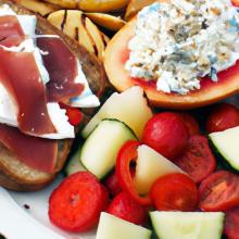 Savor Love: Delightful Romantic Picnic Foods for Two