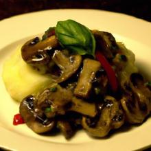 Savor the Flavor: Wholesome Vegan Mushroom Gravy Guide